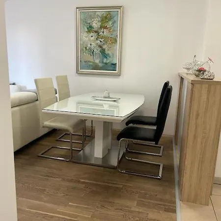 Διαμέρισμα Prime Urban Elegance In Σκόπια