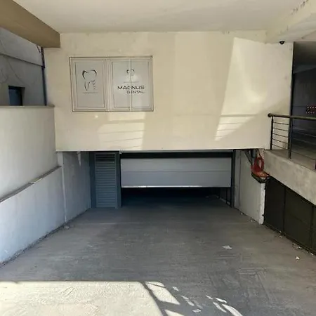 Prime Urban Elegance In *