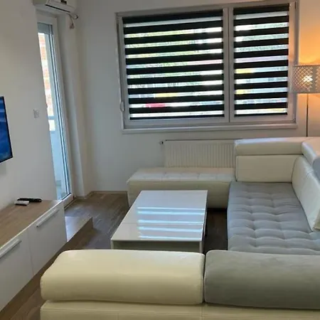 Prime Urban Elegance In Διαμέρισμα